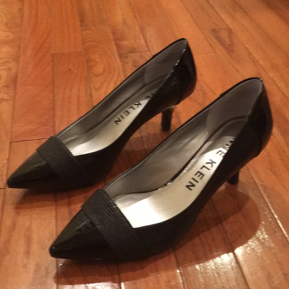 Anne Klein maddyrose low heel pumps